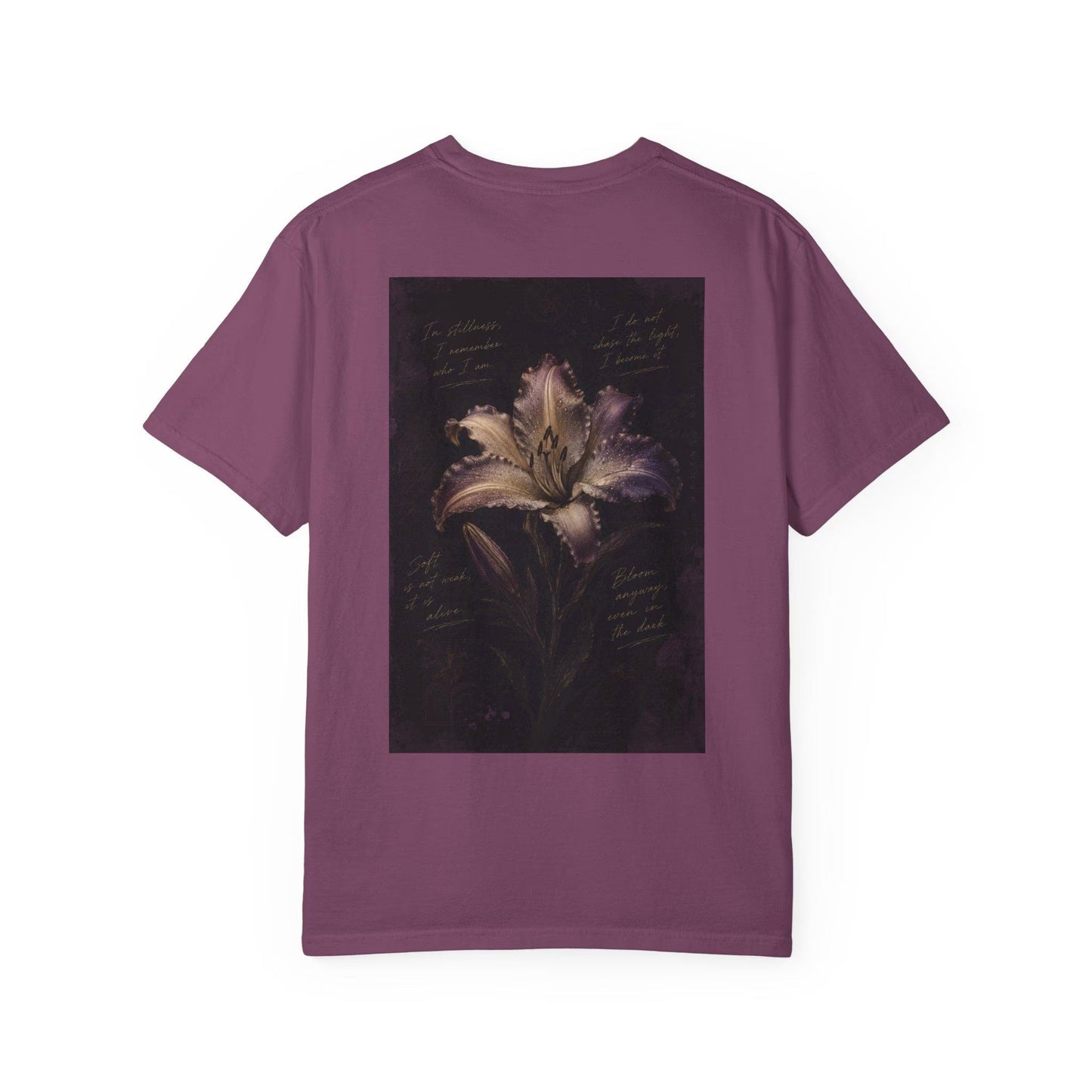 Liorra Women's Dark Lily Graphic T-Shirt - Vintage-Inspired Floral Design on Relaxed Cotton Top